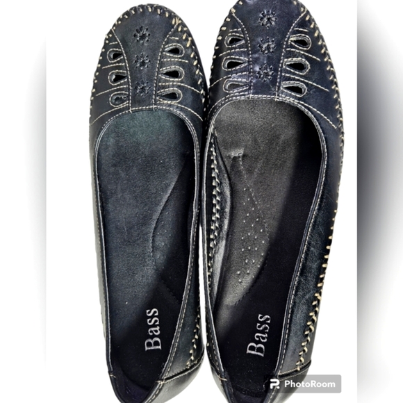 Bass Elena Womens Slip-on Leather Shoes, 9. Cutouts and Embroidery. - Picture 7 of 10